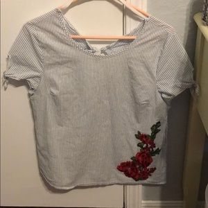 Cute striped top with flower!